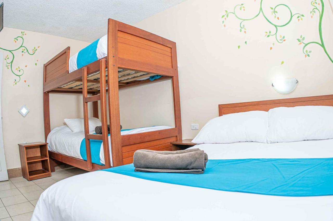 Hotel Tungurahua Baños Exteriör bild