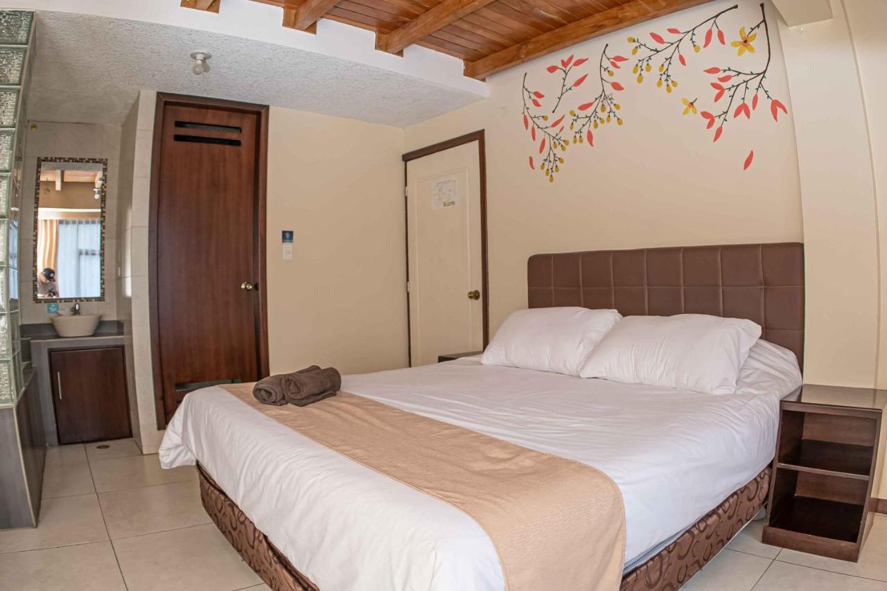 Hotel Tungurahua Baños Exteriör bild