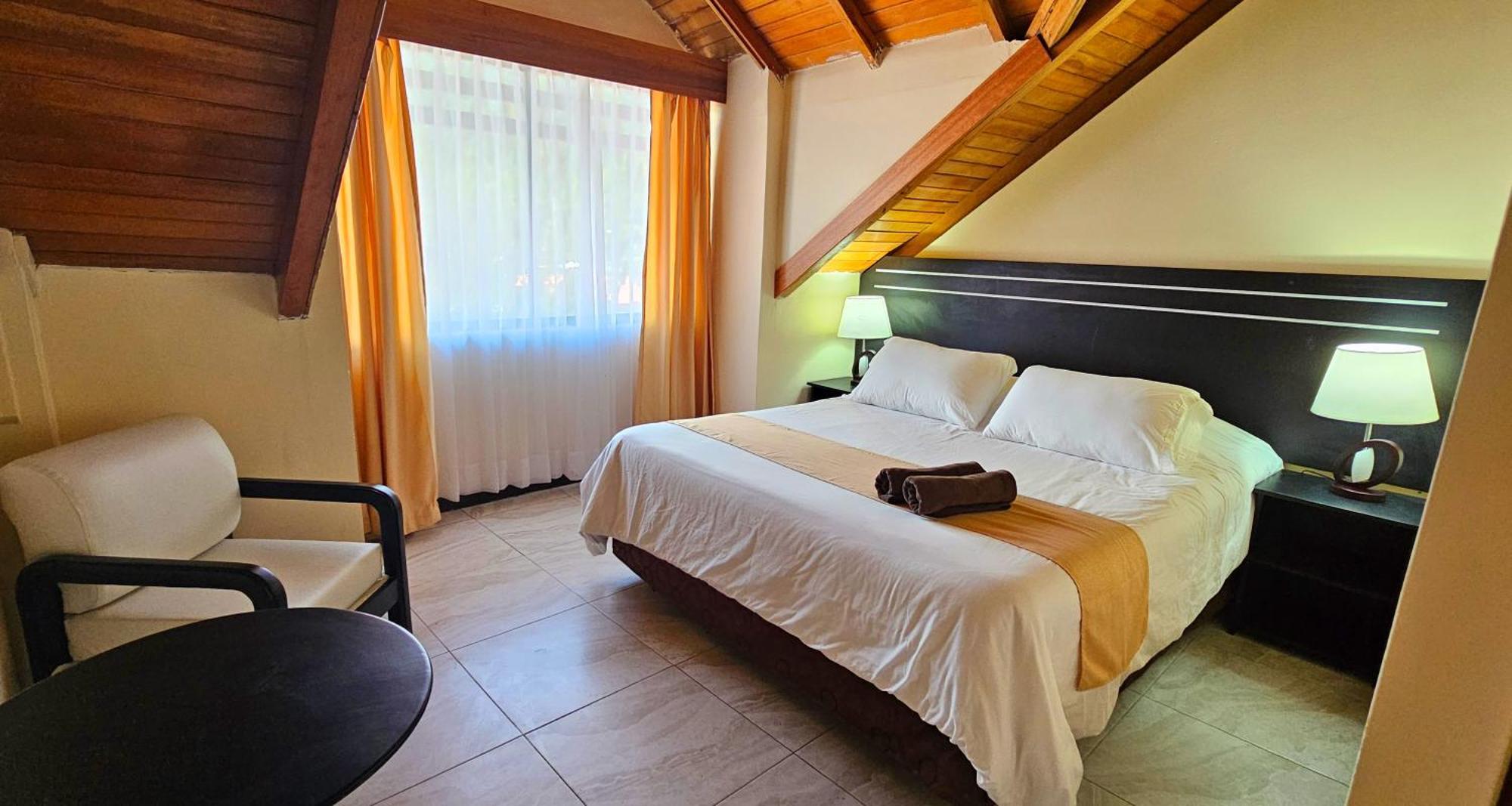 Hotel Tungurahua Baños Exteriör bild