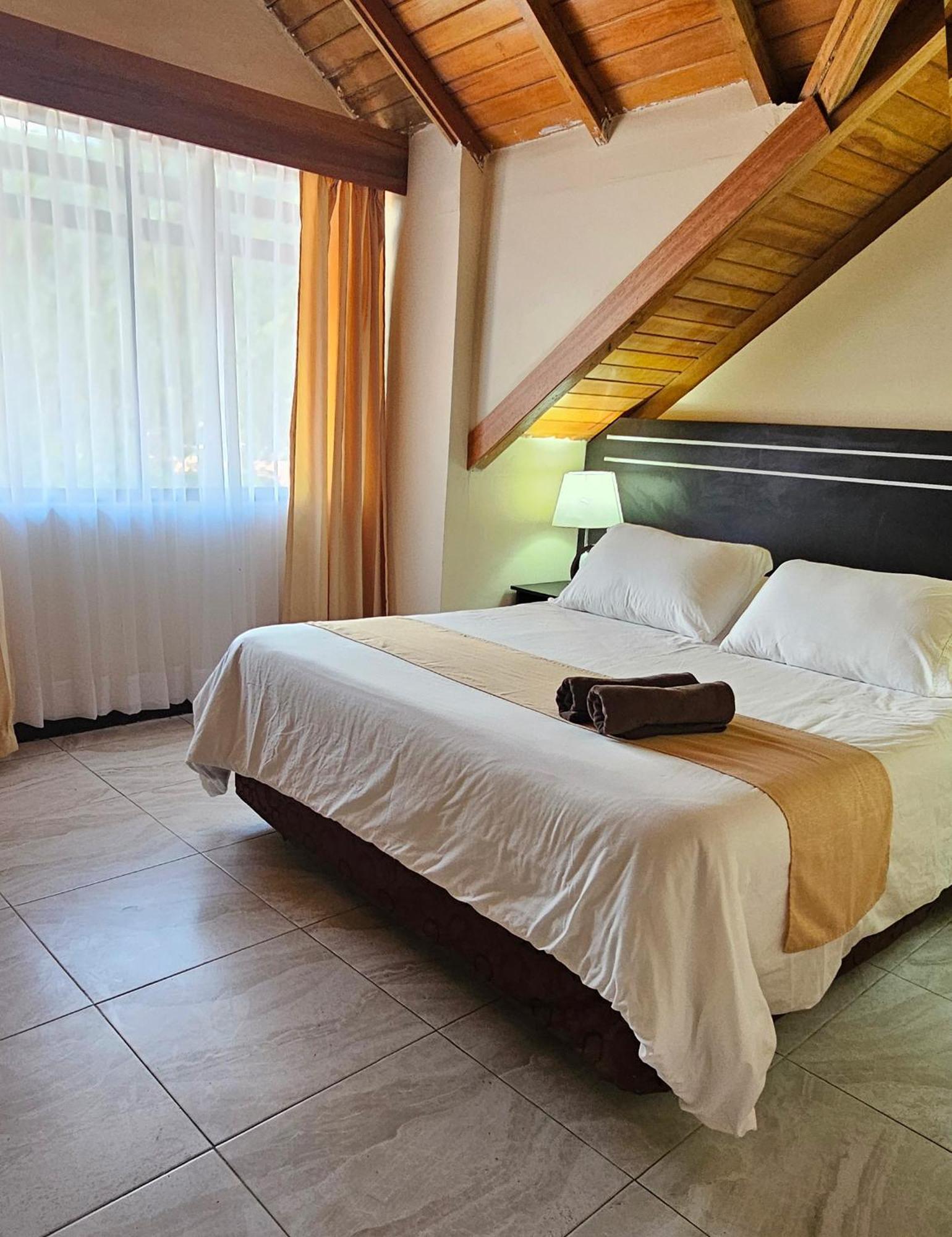 Hotel Tungurahua Baños Exteriör bild